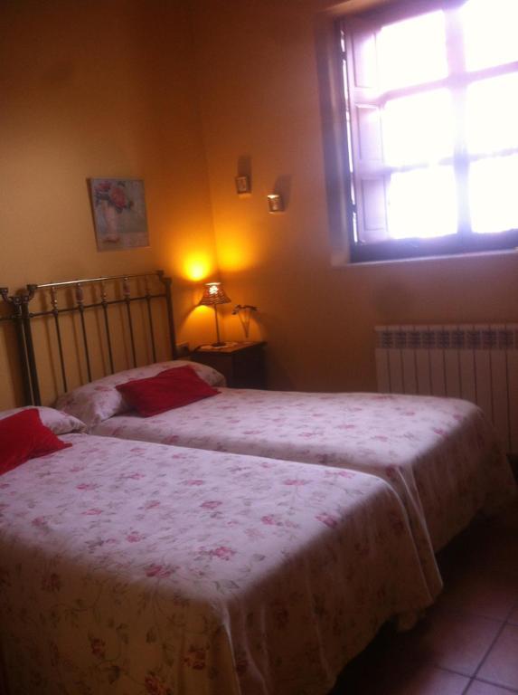 Hotel Rural La Veleta Murias de Rechivaldo Стая снимка